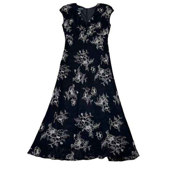 Jones Wear Black Cocktail Gown - Picture 1 of 6